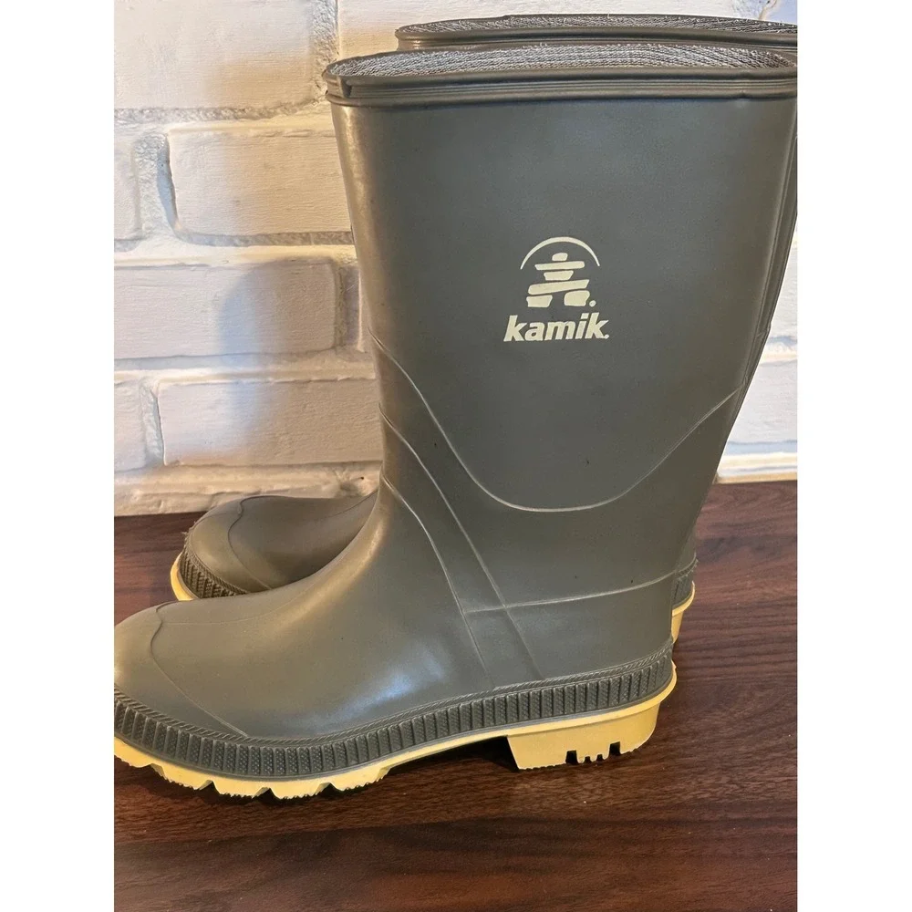 Kamik STOMP Waterproof Rain Boots Big Kids 6 Grey Olive Green Lug Sole Gorpcore